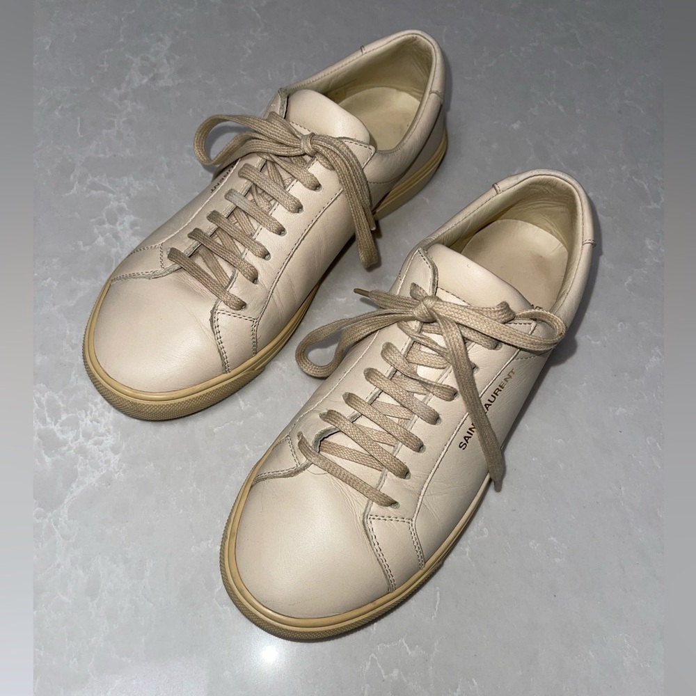 Saint Laurent Andy Low Top Brooklyn Sneakers in Dark Coquille. Size 36.5